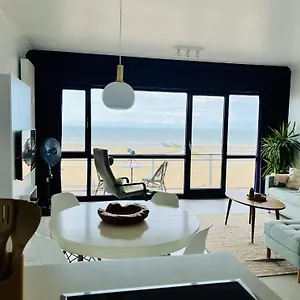 Appartement Panoramic Seaview With Free Private Garage, Ostende